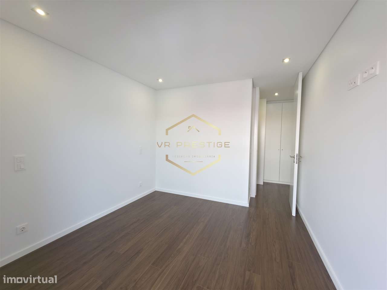 Apartamento T3 Venda em Ramalde,Porto-16