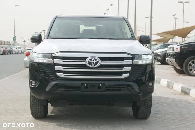 Toyota Land Cruiser - 3