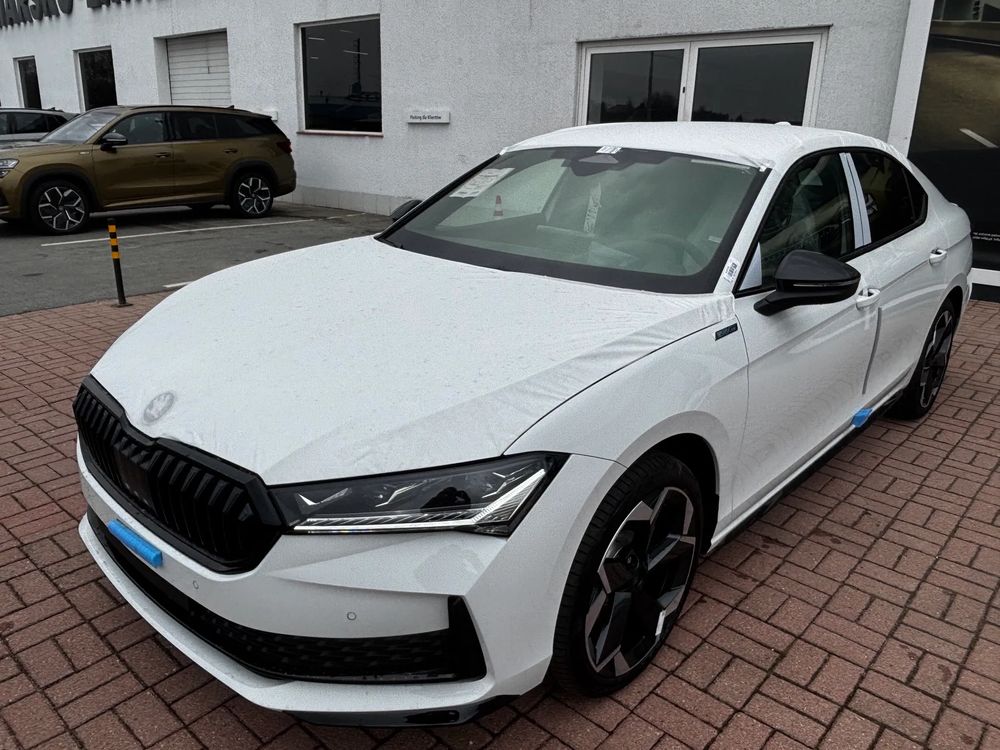 SKODA SUPERB Superb Sportline 2.0 TDI 193 KM 7-biegowa DSG 4x4