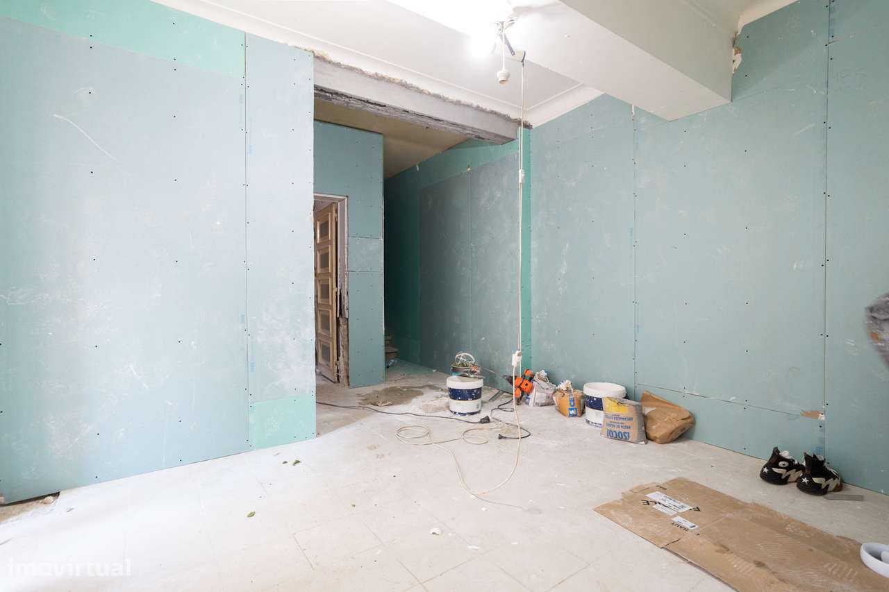 Apartamento T0 nas Amoreiras com Espetacular Terraço de 75m² - Grande imagem: 3/26