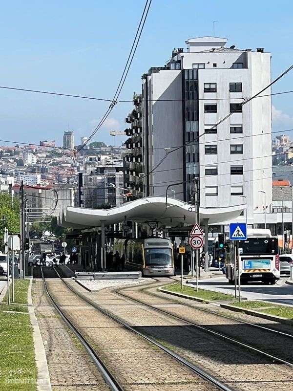 T2 Gaia * Novo Av. Republica * Suite 2 Lug. Garagem Metro João Deus-4