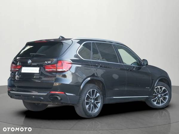 BMW X5 xDrive50i - 2