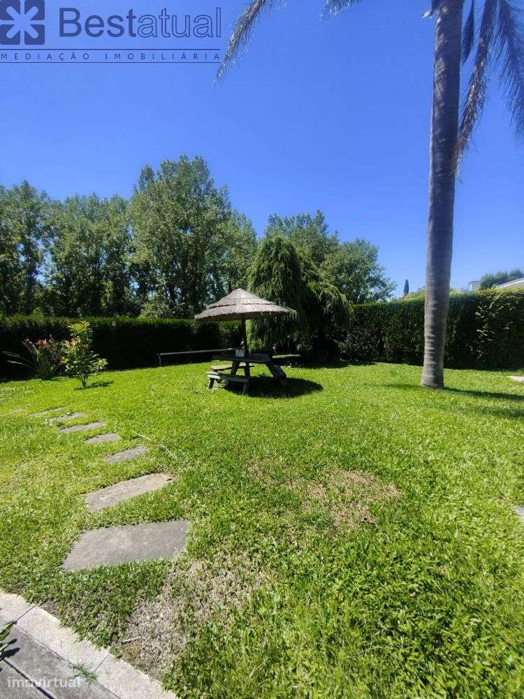 Moradia T 3 com piscina - Oportunidade!-5