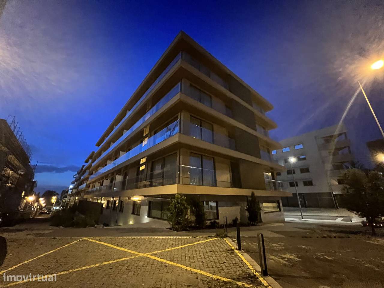 T2 - Matosinhos - Com Lugar de Garagem e Arrumo-7