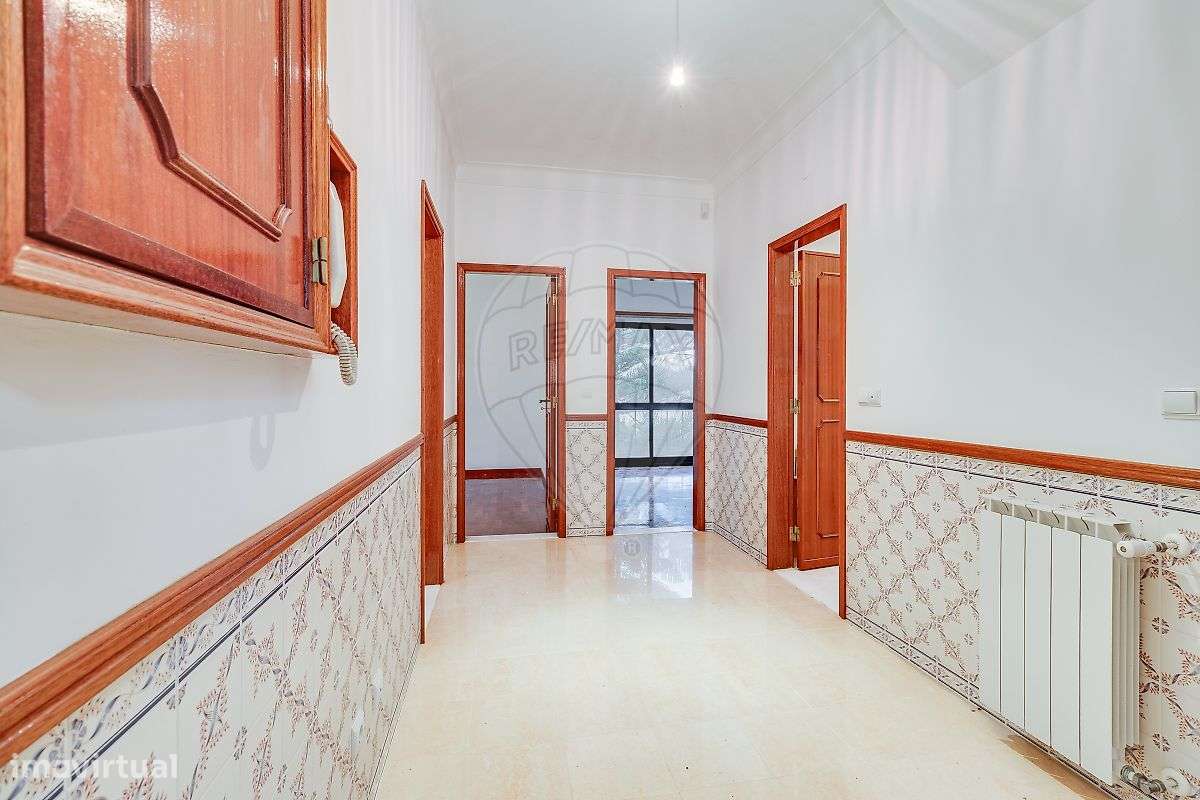 Moradia T8 para venda-13