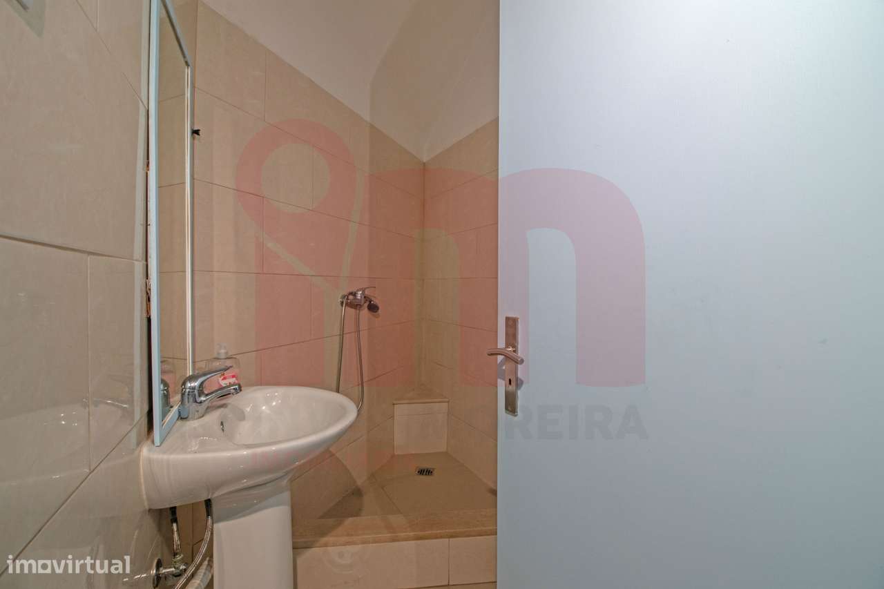 Loja  Venda em Negrelos (São Tomé),Santo Tirso-7