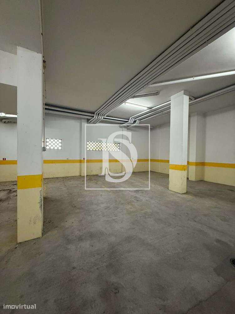 Excelente Oportunidade no Centro de Santarém – Espaço Coberto com 7 Lu - Grande imagem: 5/17