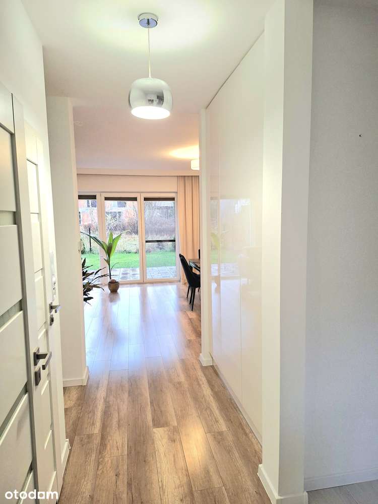 Atrakcyjny dom z garażem w otoczeniu zieleni - Pełny obrazek: 5/16