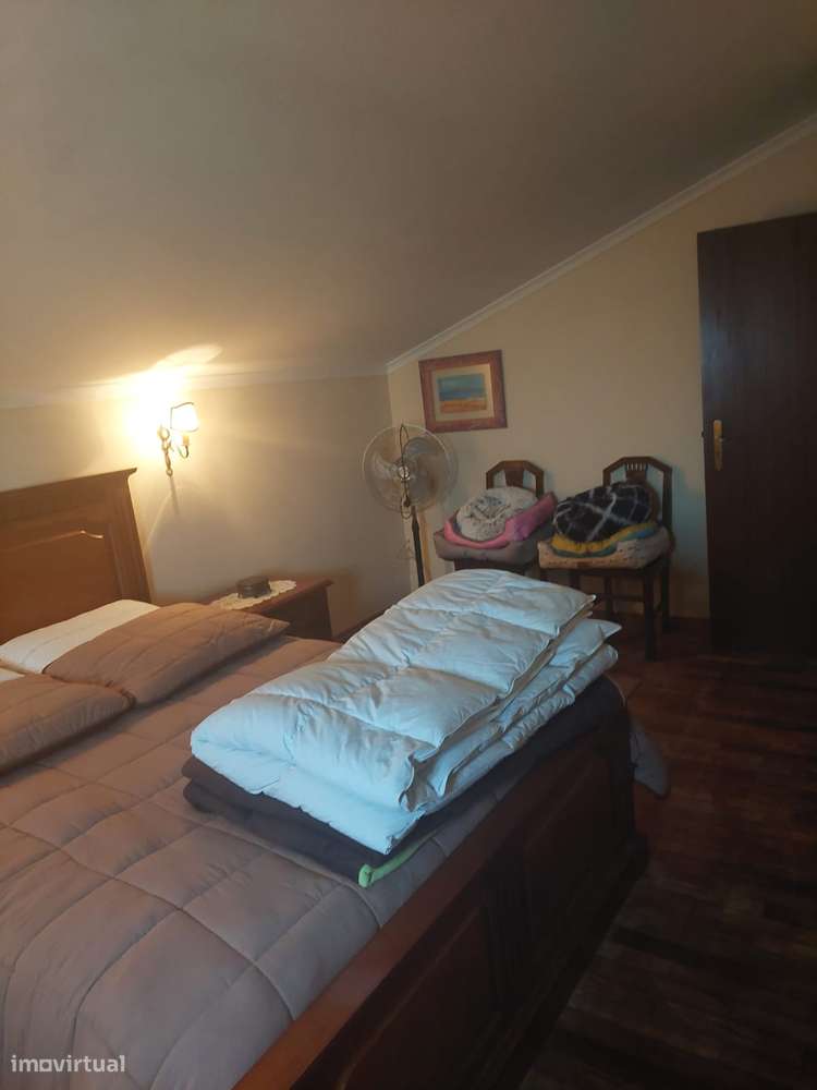 Moradia T2+1 com piscina em Salvaterra De Magos.-15