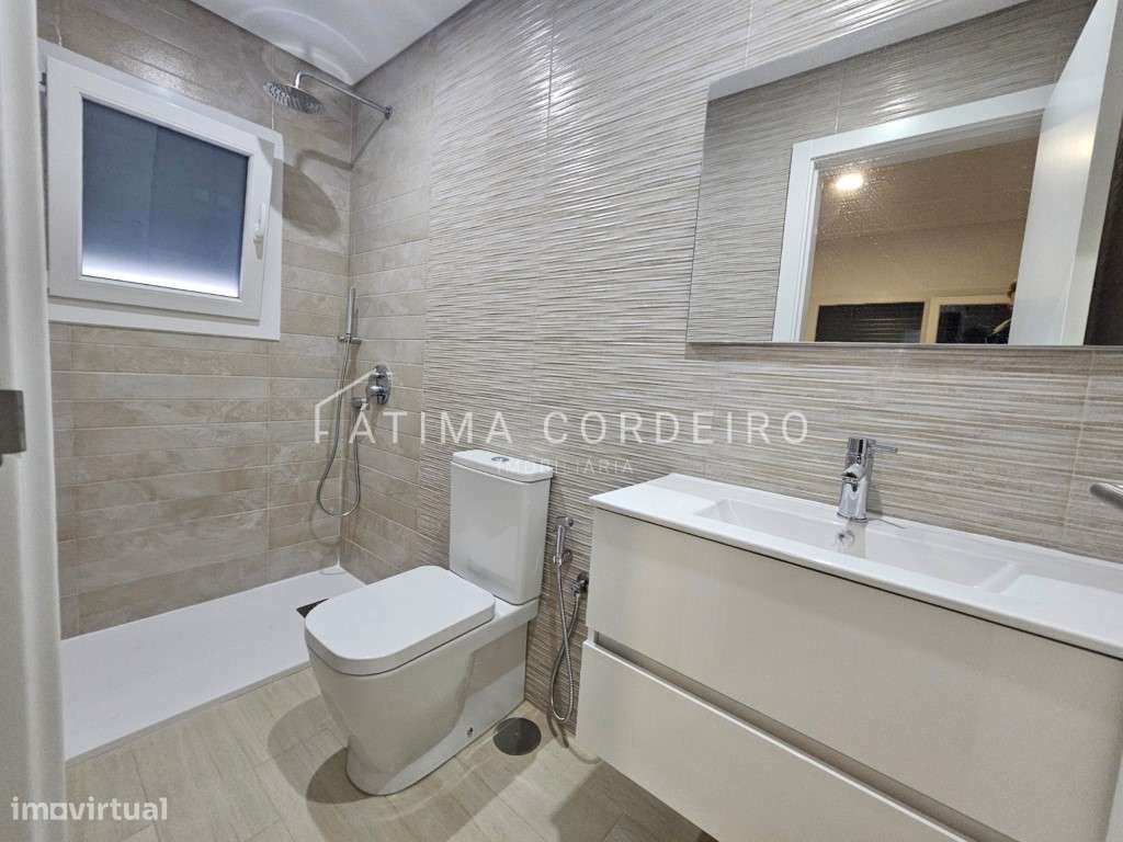 Excelente Moradia T3 em construção, Fernão Ferro.-24