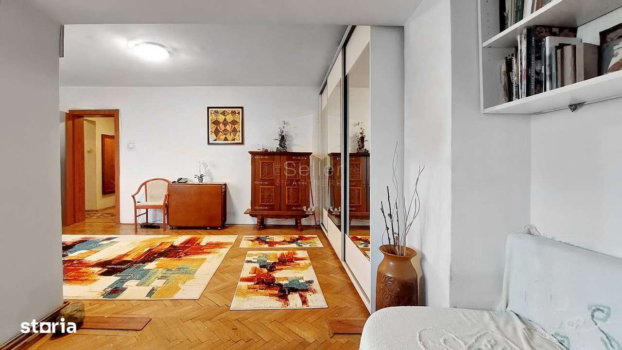 Proximitate imediata fata de mijloacele de transport in comun - Imagine principală: 3/13