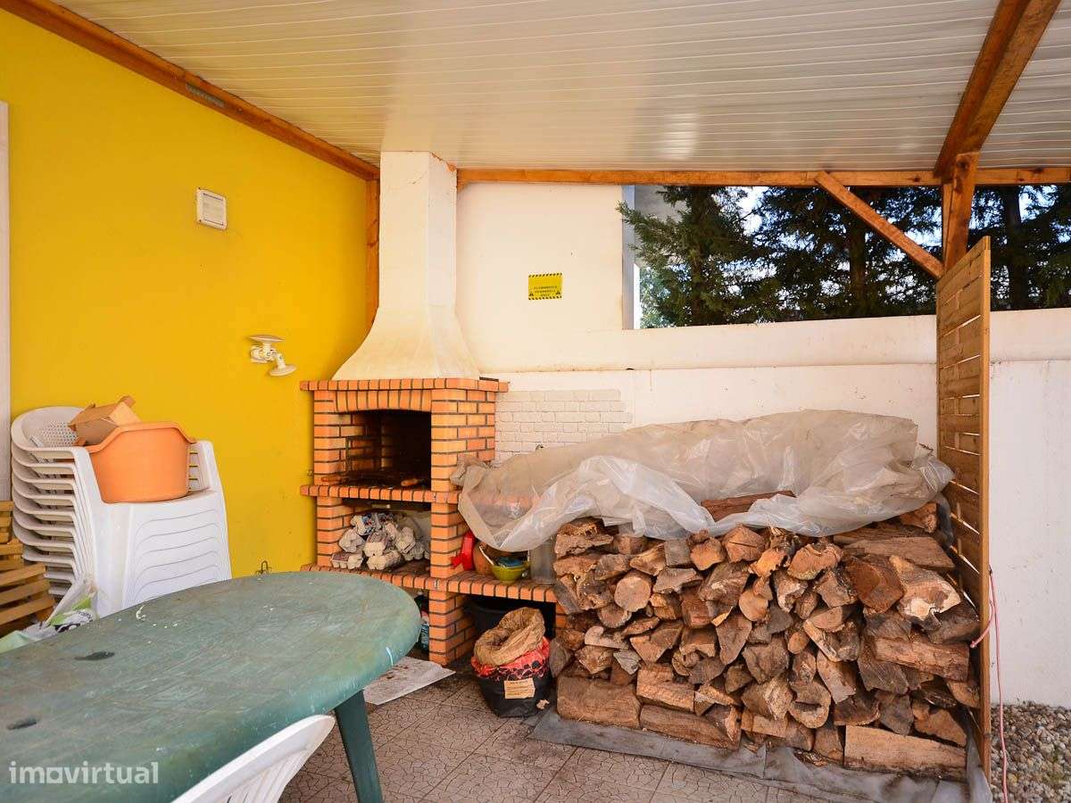 Moradia T4 no Centro de Almeirim - Grande imagem: 5/26