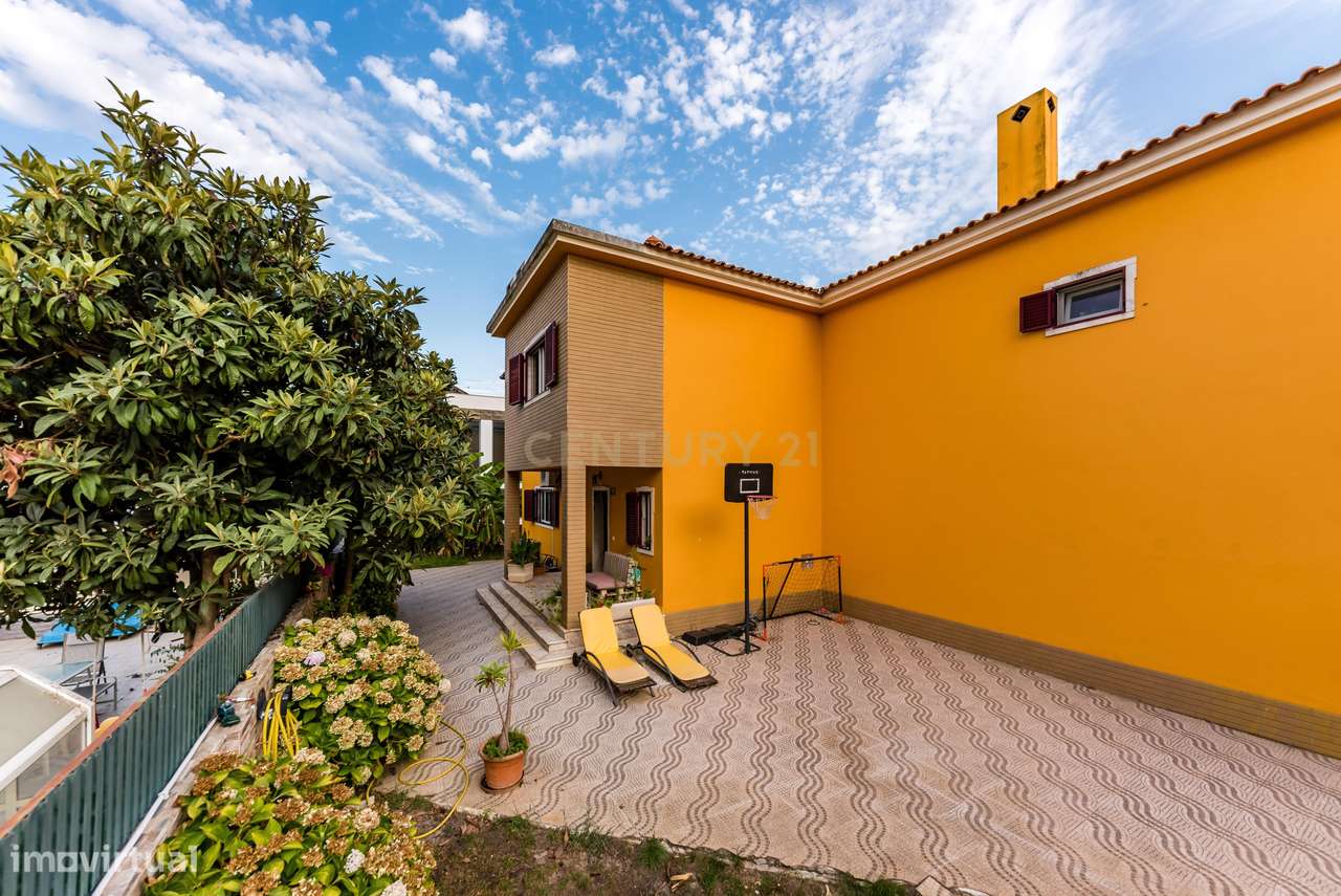 Moradia  T4 - Charneca da Caparica  com Jardim e Garagem - Grande imagem: 5/41