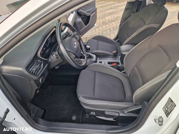 Ford Focus 1.5 TDCi Trend - 13