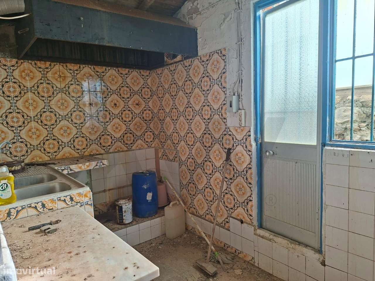 Oportunidade Única perto da praia em Sagres – Espaço Comercial-18