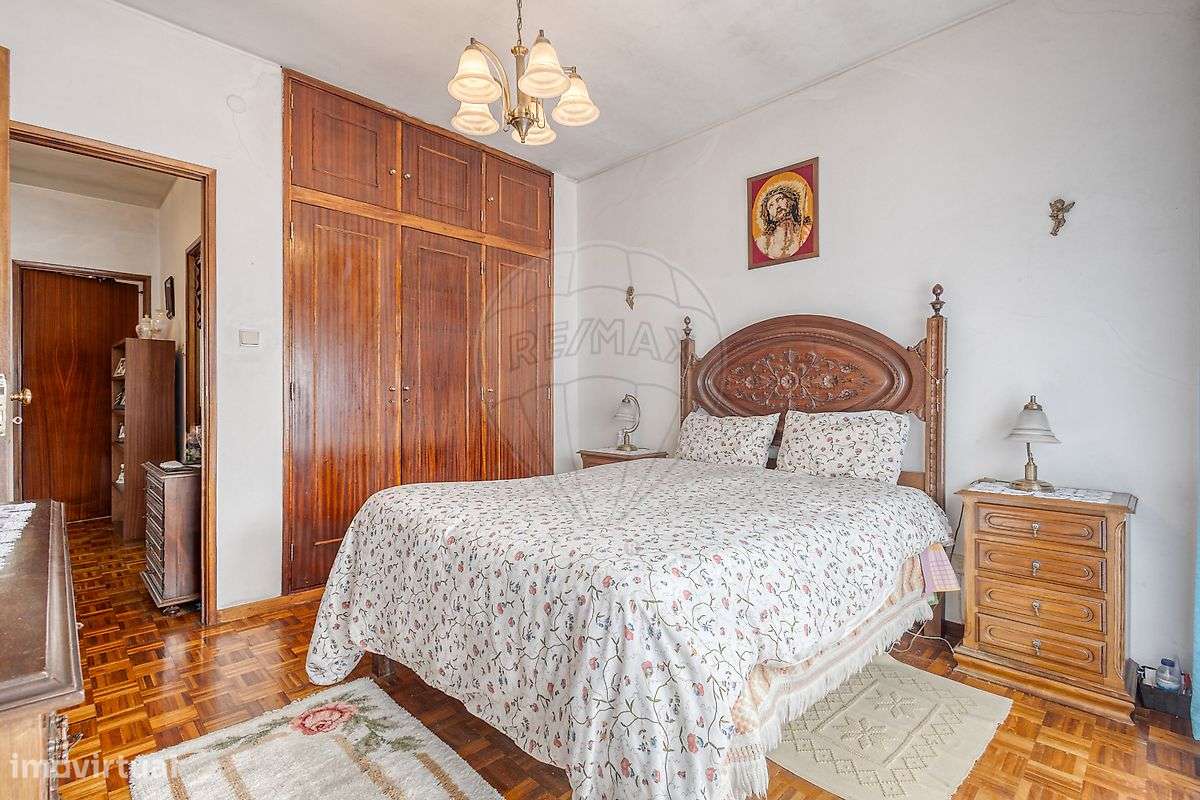 Moradia T5 para venda-12