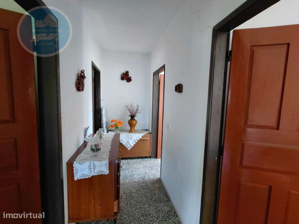 Casa Geminada T3 com Terreno Outerinho, Cabeceiras de Basto-20