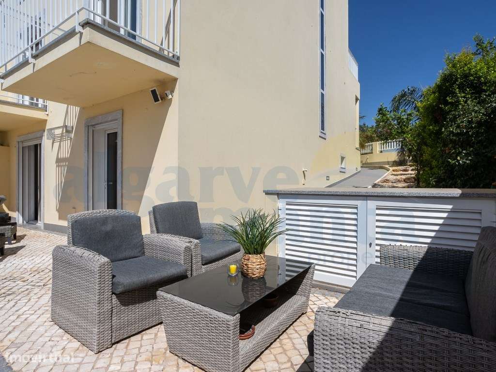 EXCLUSIVO! Moradia T3 Moderna com Piscina Privada no coração de Vil...-11