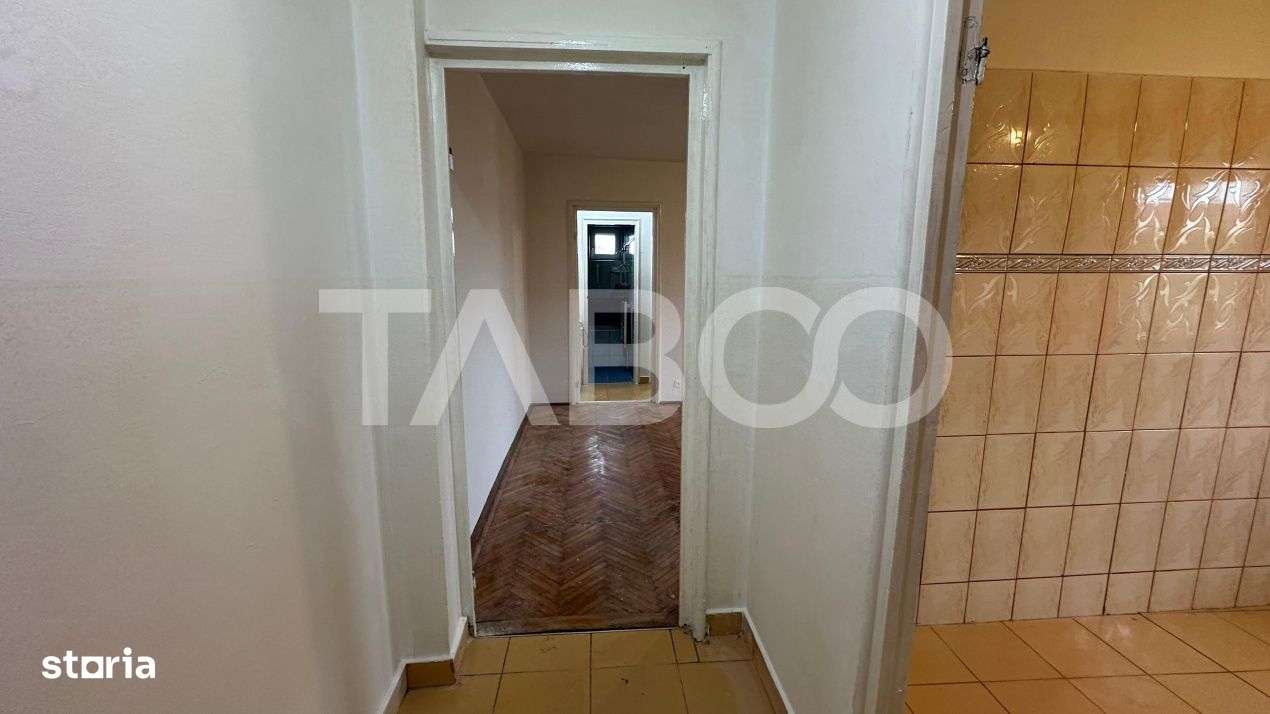 Apartament cu balcon 2 camere si pivnita zona Mihai Viteazul Sibiu - Imagine principală: 4/8
