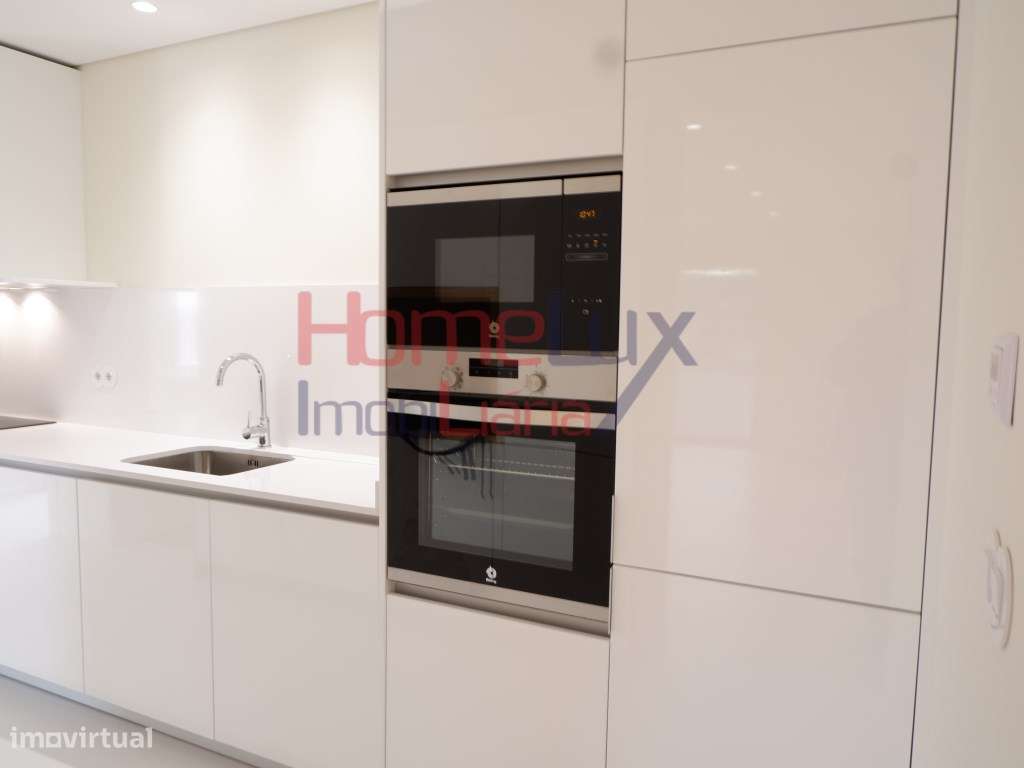 Apartamento T3 Junto à Avenida da Boavista - Completamente RECONSTR... - Grande imagem: 2/35