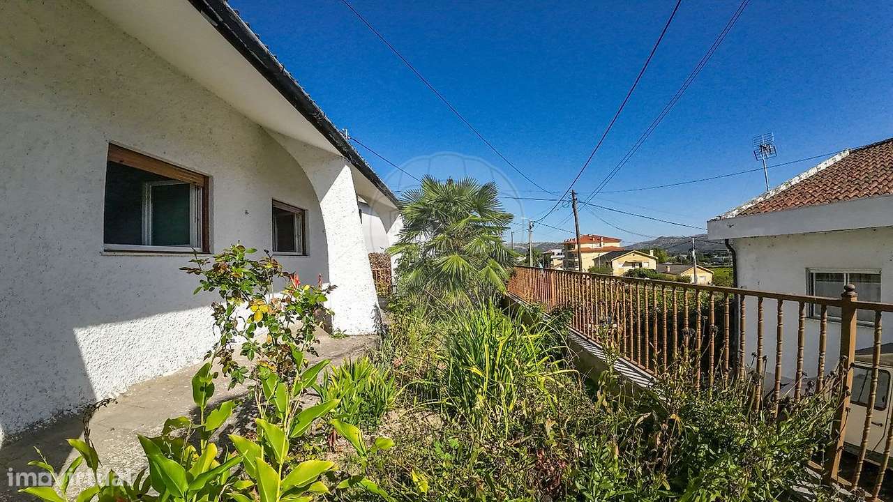 Moradia T5 para venda-13