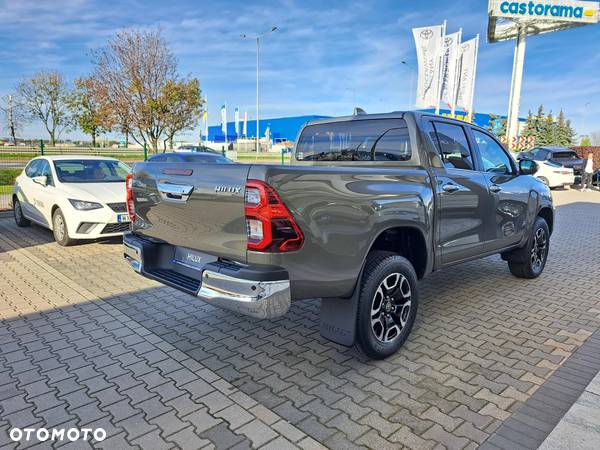 Toyota Hilux - 5