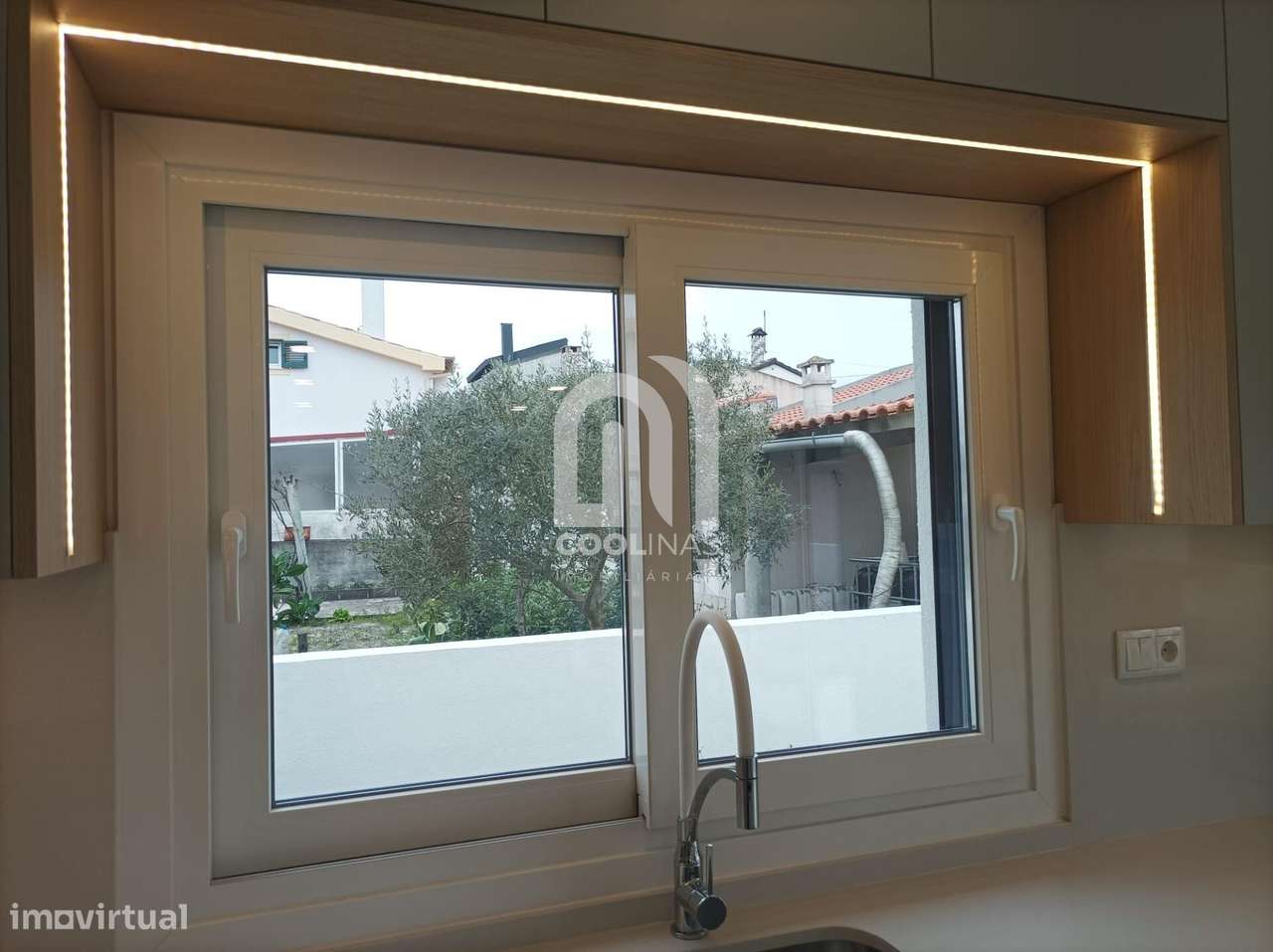 Moradia isolada de gaveto - Grande imagem: 4/33