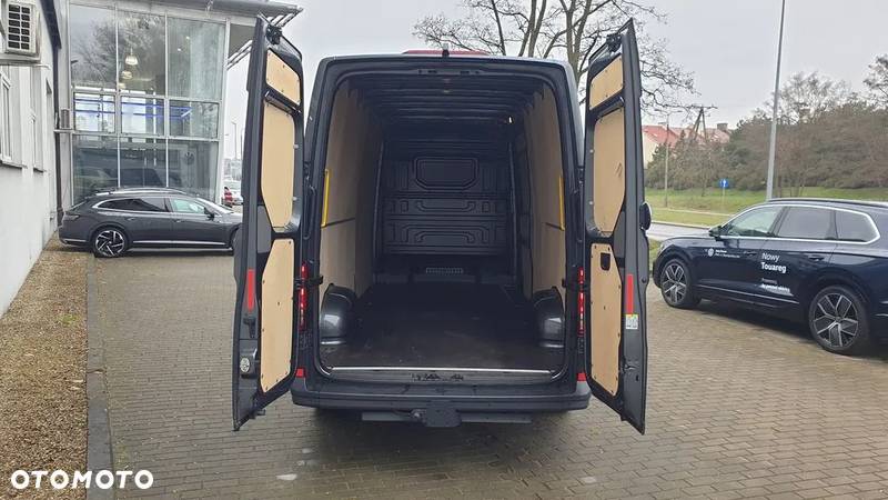 Volkswagen Crafter Furgon L4H3 z wysokim dachem - 16