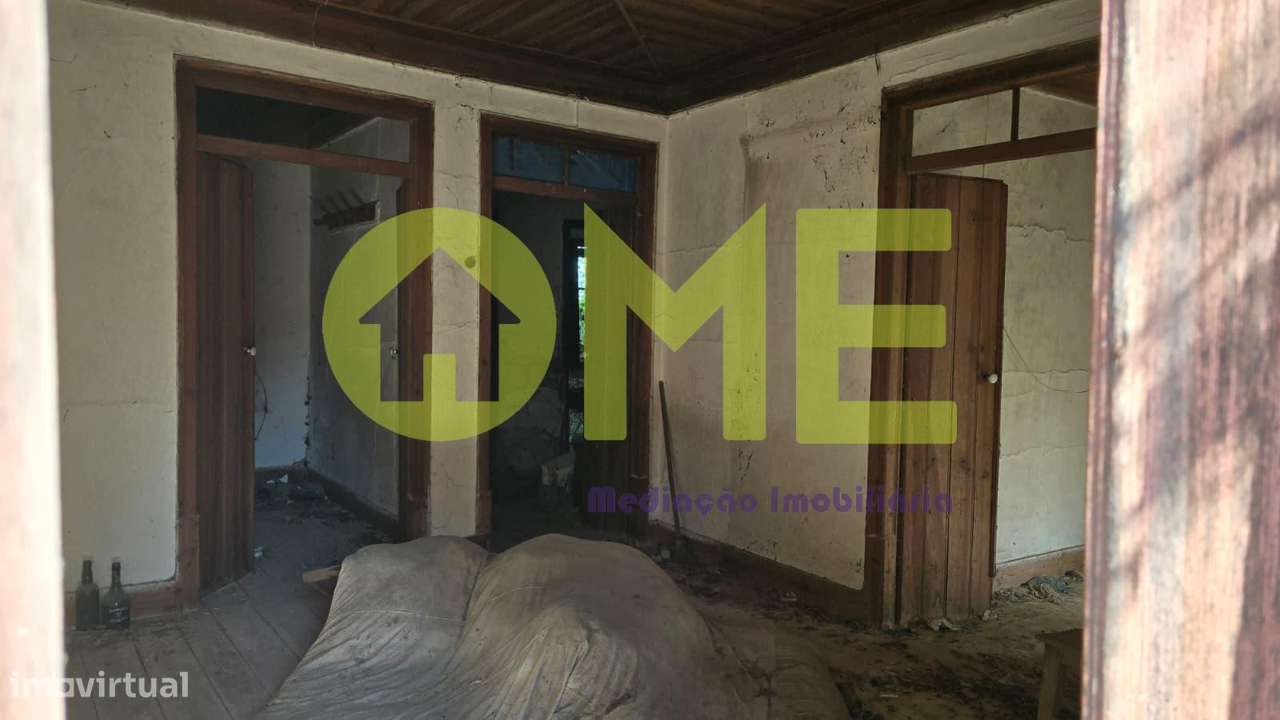 Moradia para restauro - Grande imagem: 4/14