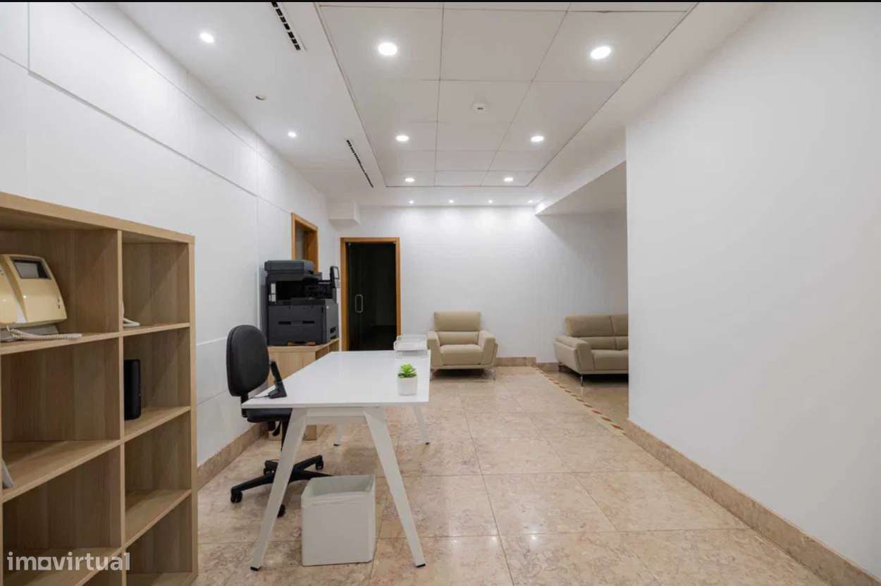 Gabinetes e Espaços de Trabalho Centro de Ponta Delgada - Grande imagem: 3/6