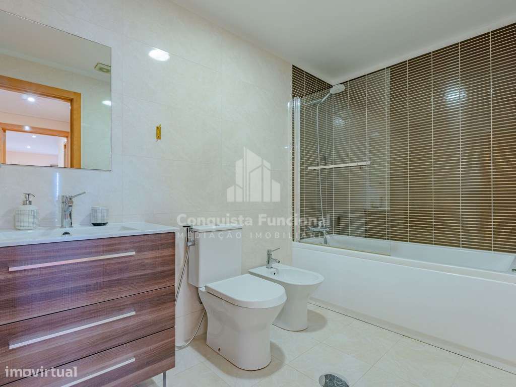 Duplex T2+1 nas Devesas | Totalmente equipado, mobilado e pronto a ...-19