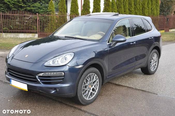 Porsche Cayenne - 1