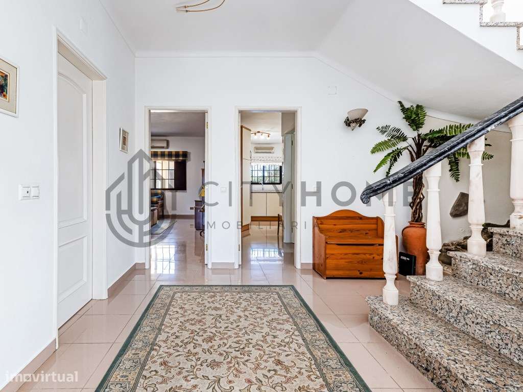 Moradia isolada T4 com piscina e garagem - Grande imagem: 5/46