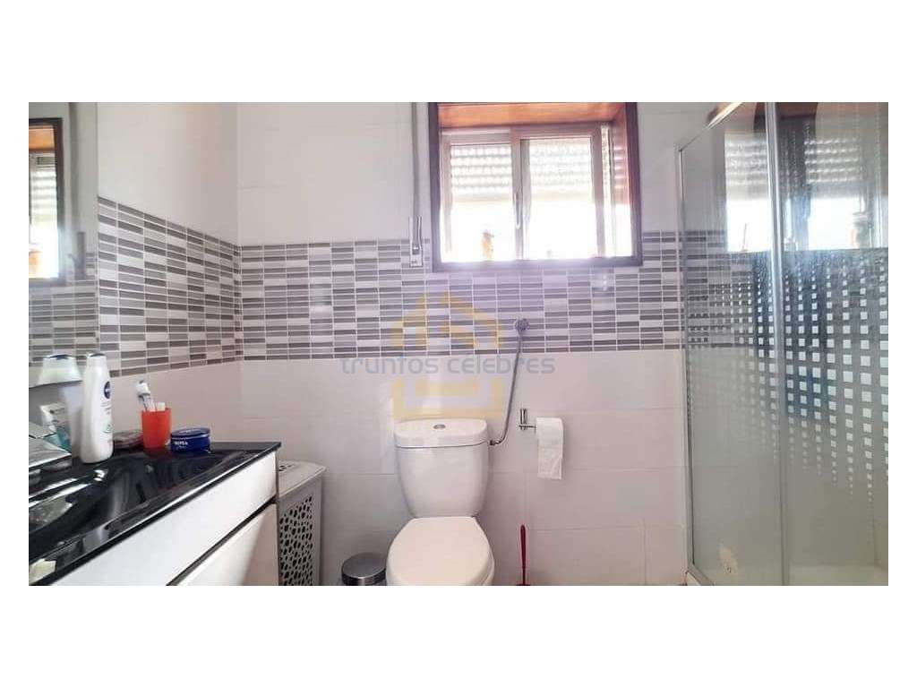 Moradia Bi-Familiar V7 nas Caxinas apenas 500 metros da praia e jun...-17