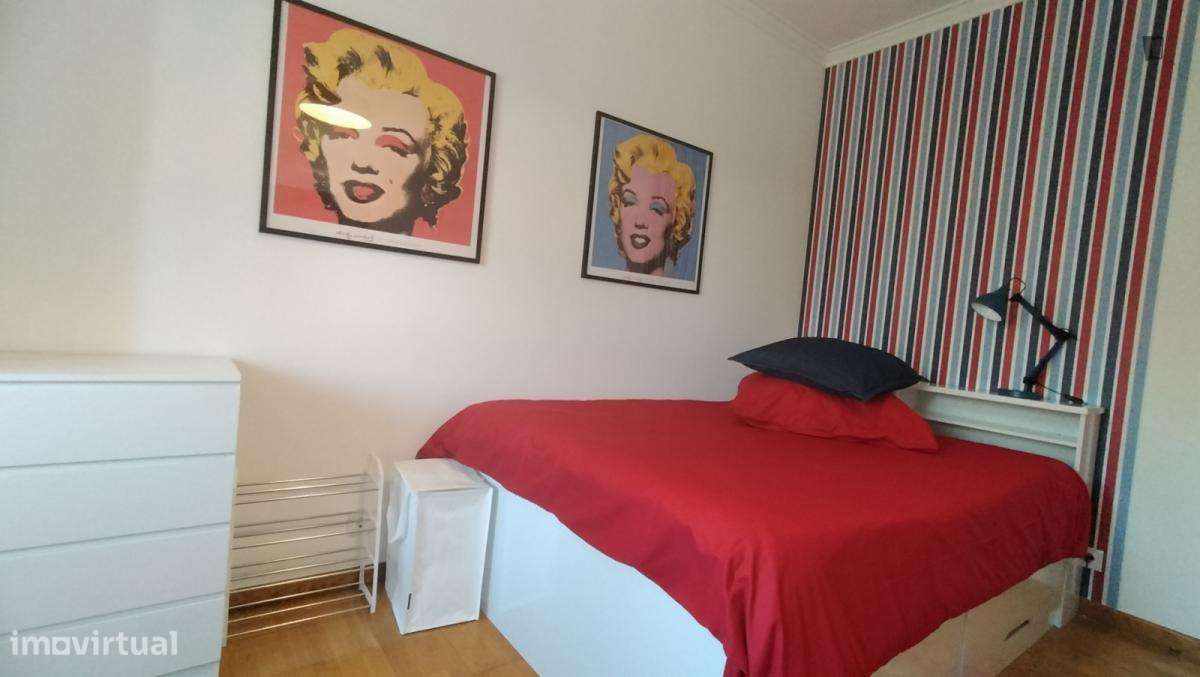 Quarto - localizado em Oeiras Lisbon - Grande imagem: 4/10