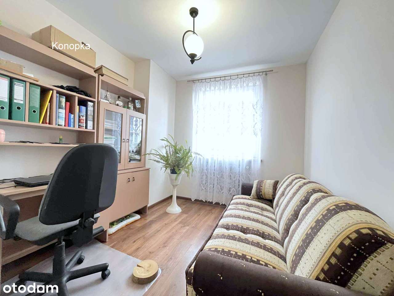 Solidny dom z tarasem i garażem-7