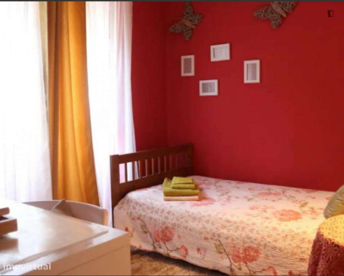 Quarto - localizado em Ajuda Lisbon - Grande imagem: 4/10