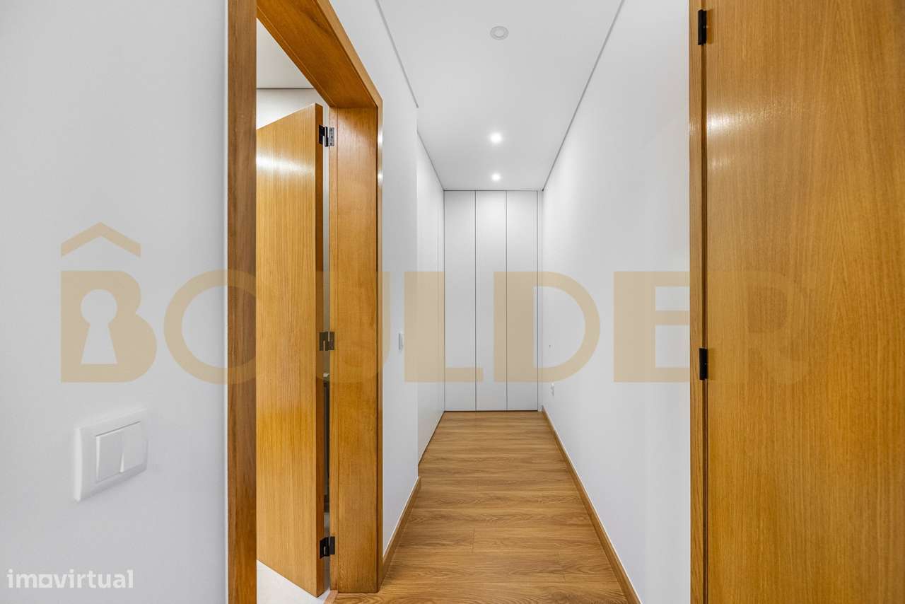 Moradia T4 de Arquitetura Moderna-38