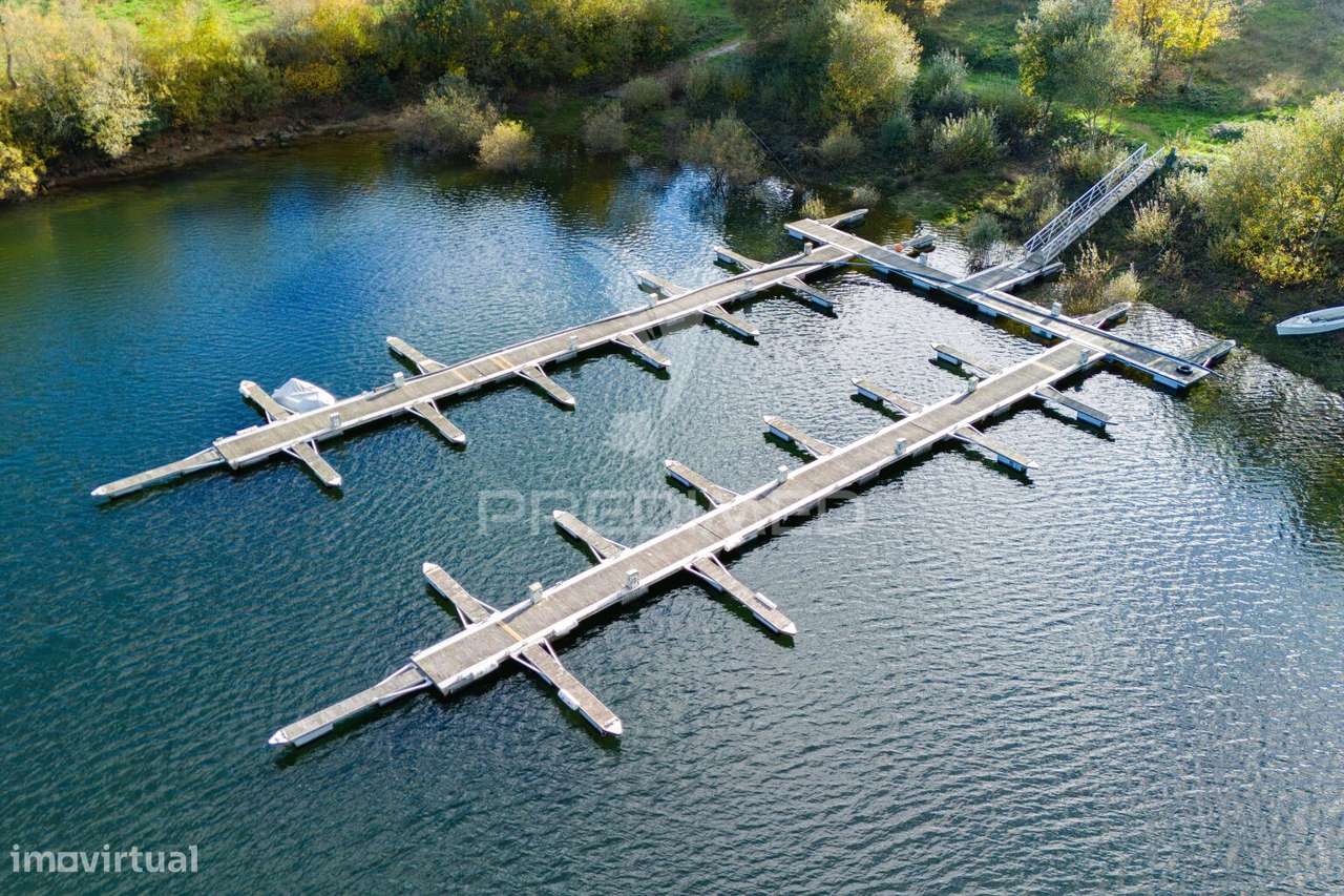 Andar moradia T1 localizado num condomínio com piscina - Grande imagem: 5/27