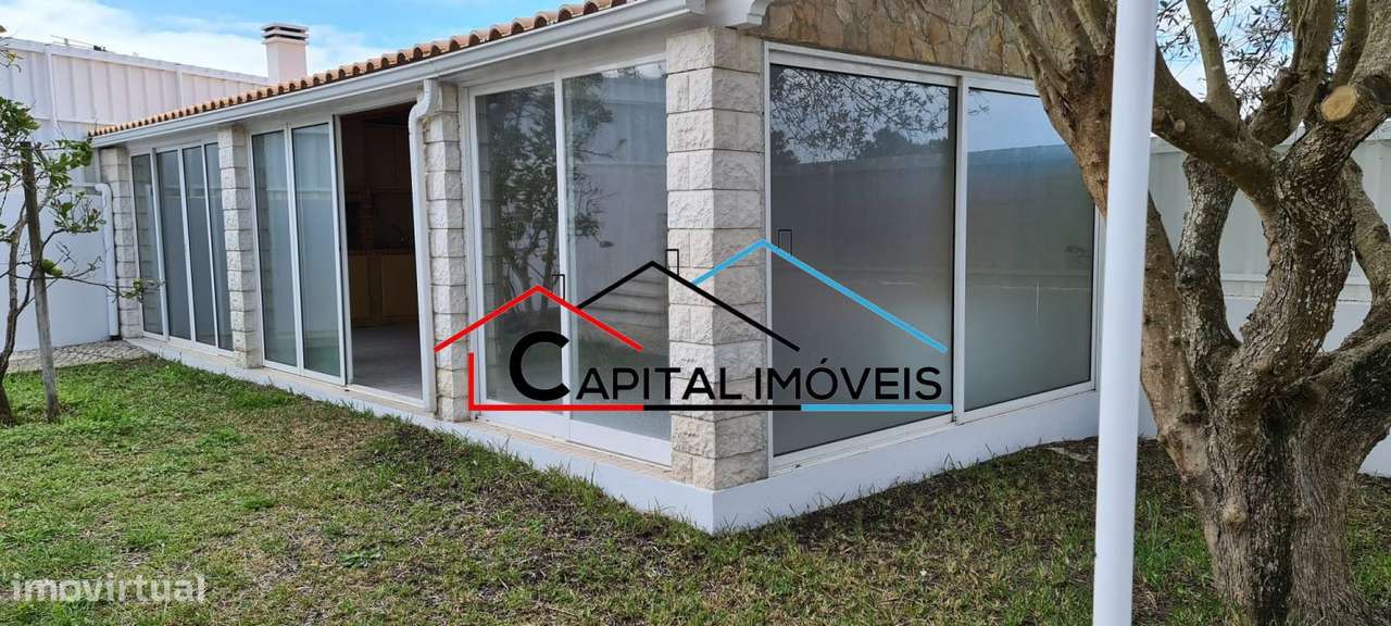 Moradia isolada T3+2 com piscina, em Caixas Sesimbra-22