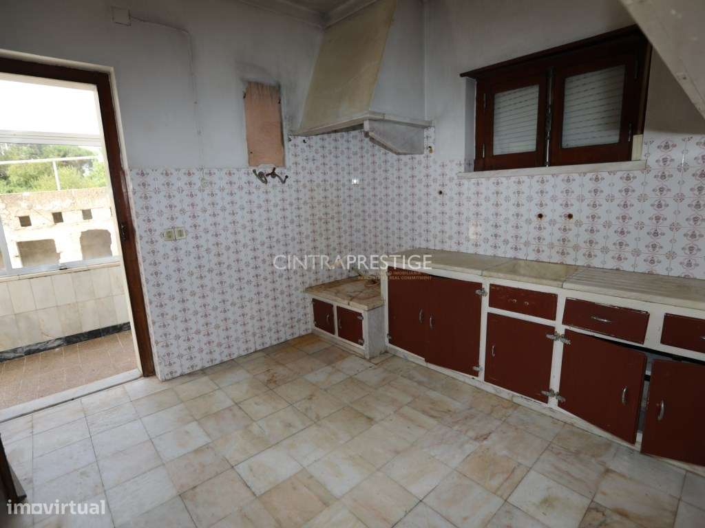 Moradia Isolada de 7 Assoalhadas em Montelavar - Sintra-14