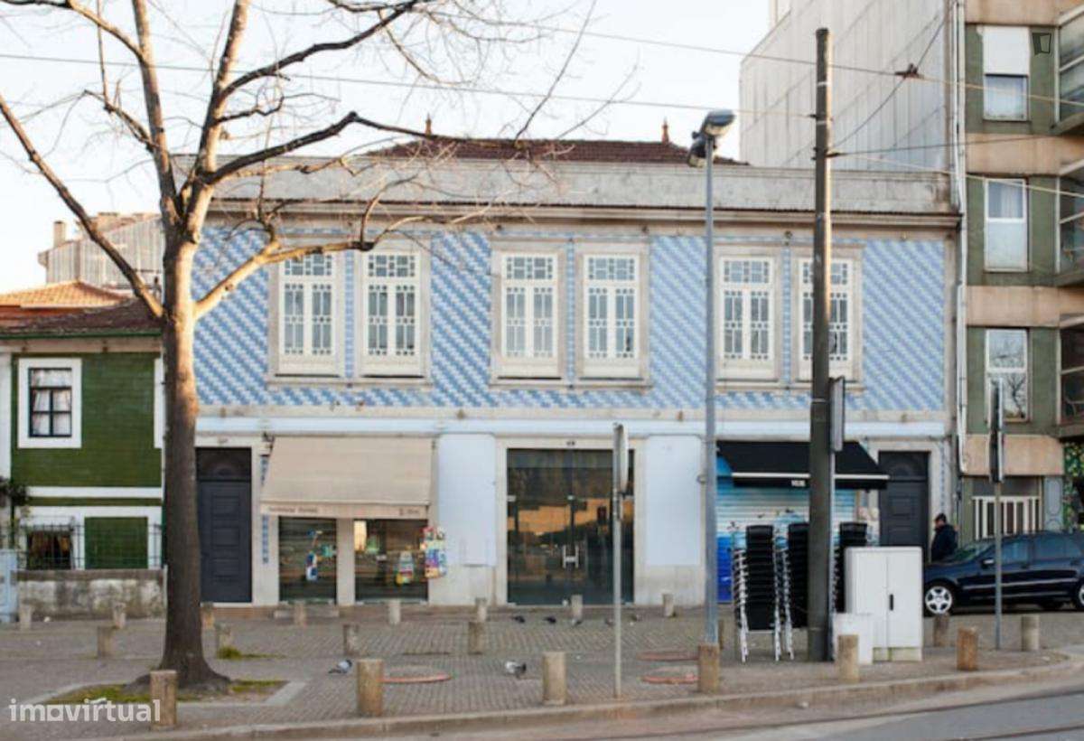 Quarto - localizado em Massarelos Porto - Grande imagem: 3/10