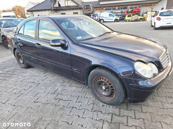 MERCEDES W203 C-KLASA SEDAN 4D LAMPA TYŁ PRAWA - 13