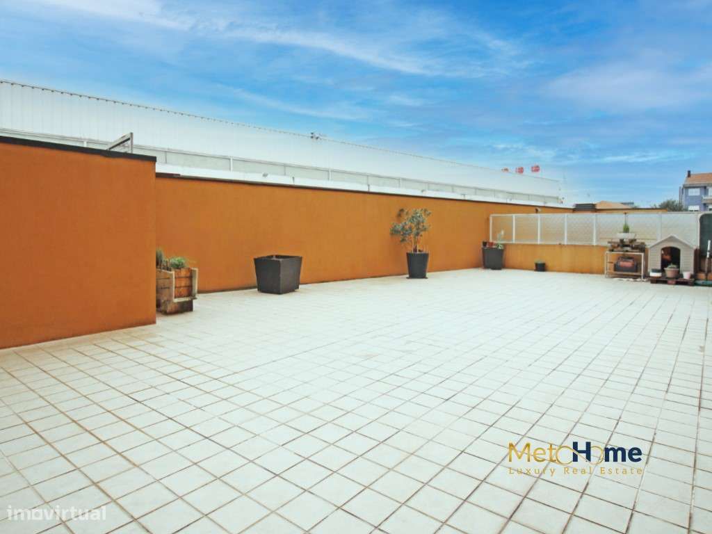 T2 com Terraço Privativo e Áreas Amplas - Areosa, Porto-26