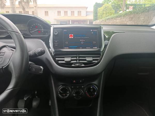 Peugeot 208 1.2 PureTech Signature - 13