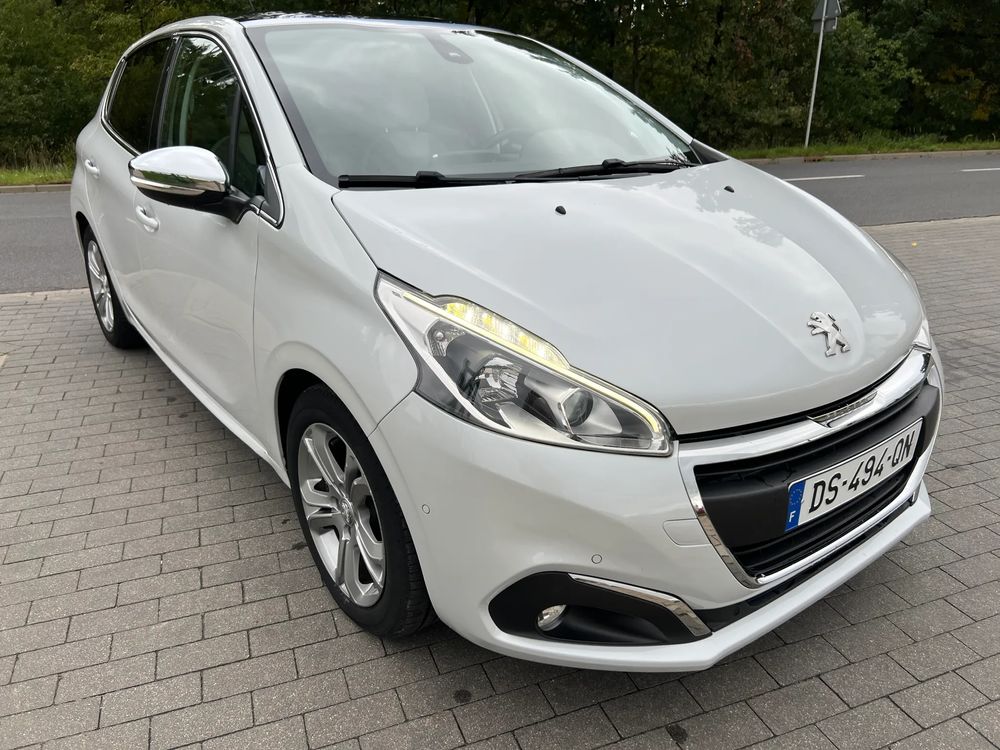 Peugeot 208 I 2015