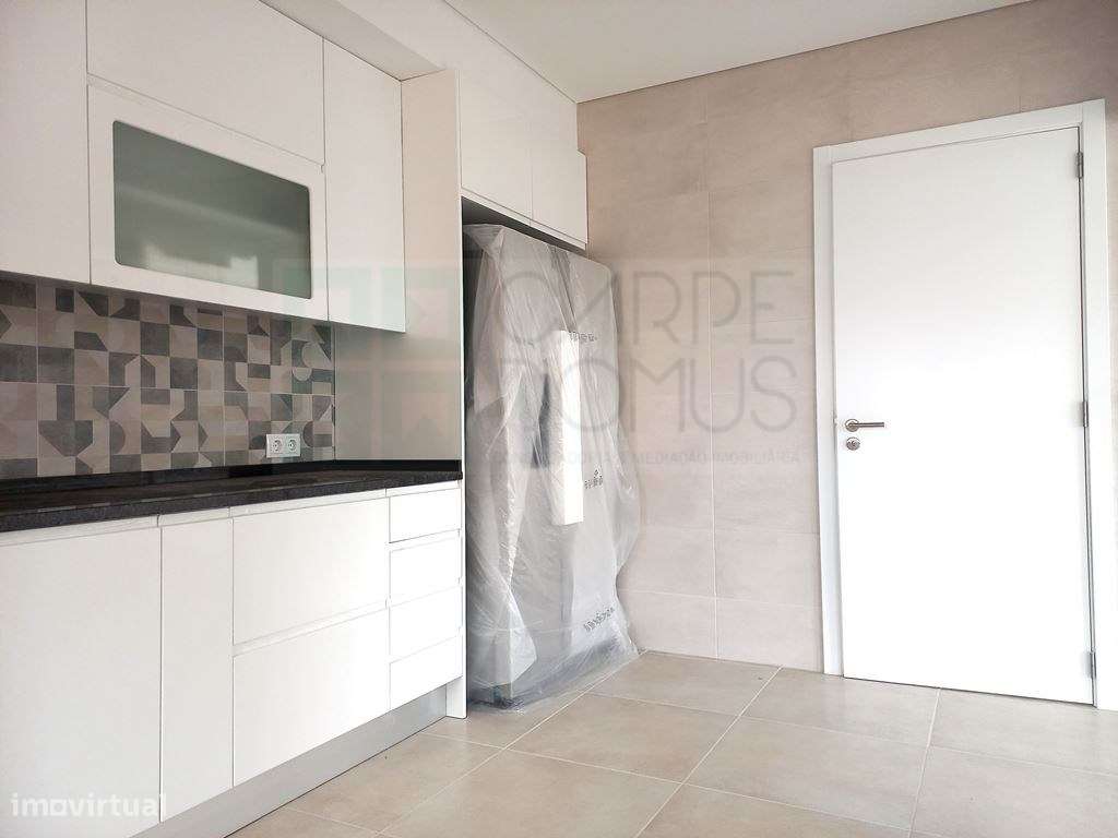 Apartamento T4 novo com 162,67m2, terraço no topo, garagem para 3 v... - Grande imagem: 4/23