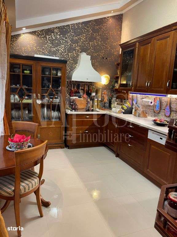 Casa 4 camere de vanzare in Centru, Oradea - Imagine principală: 4/17