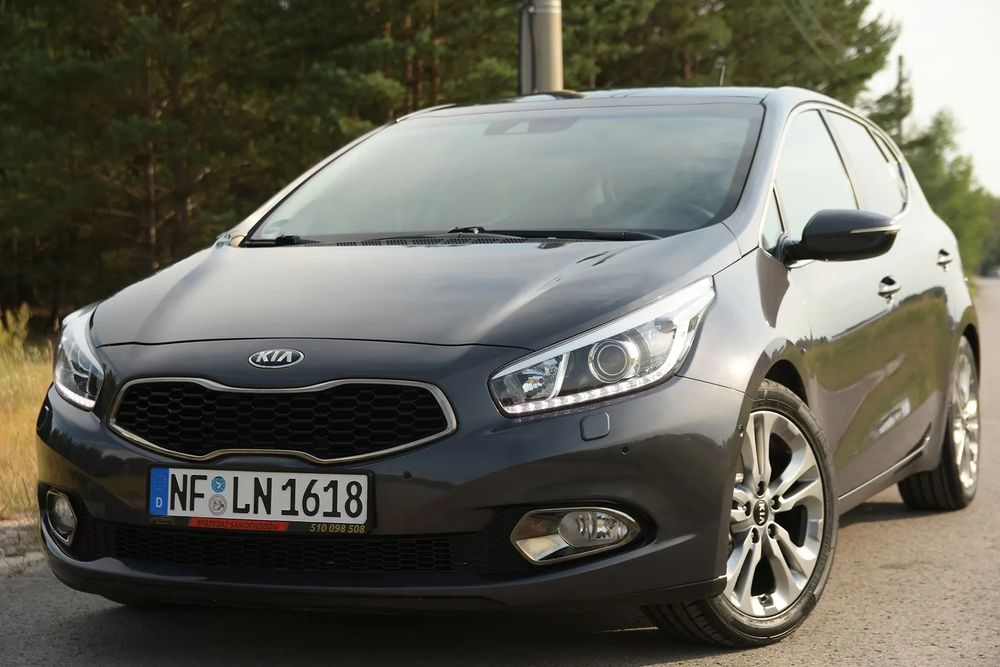 Kia Ceed II (2012-) 1.6 GDI DCT Platinum Edition 2012