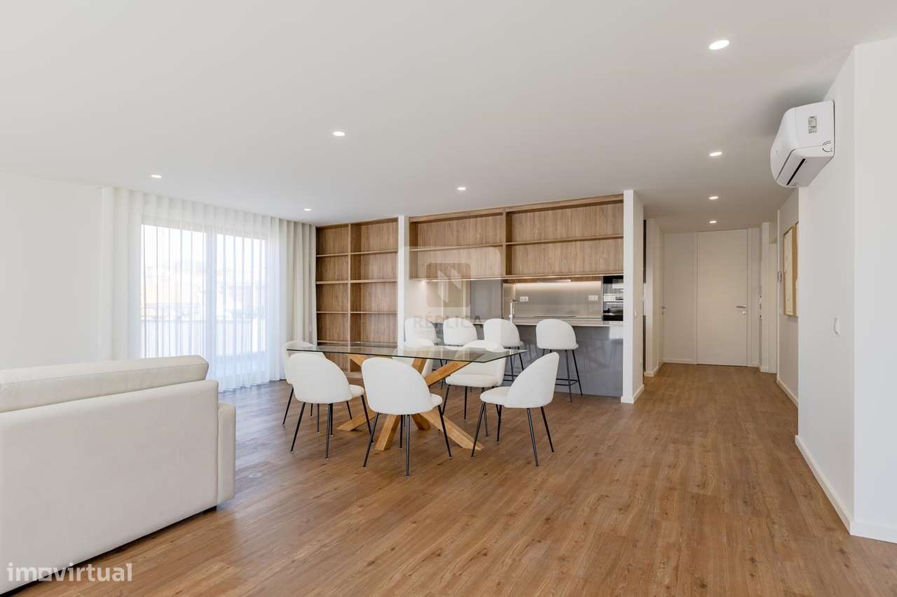 Penthouse T4 com Vista Panorâmica no Centro de Vila Nova de Gaia-11